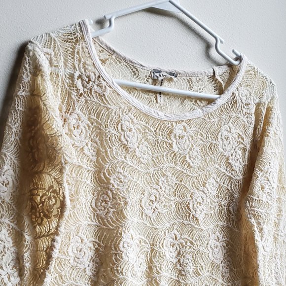 Kirra Cream Lace Floral Jersey Size Small - Picture 3 of 15